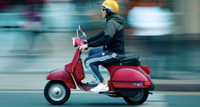 „Die PARTEI & STADTGESTALTER“ setzen sich für Mopeds und Roller ein.