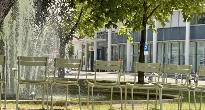 Flair wie in Paris – Französische Sitzmöbel sollen Aufenthaltsqualität Bochumer Plätze verbessern