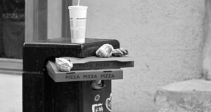 Kommunale Verpackungssteuer und Mehrweg-Förderung für Bochum wird diskutiert.